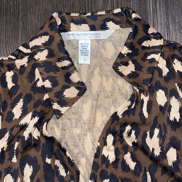 Diane Von Furstenberg Vintage Jill Top* - Picture 7 of 7